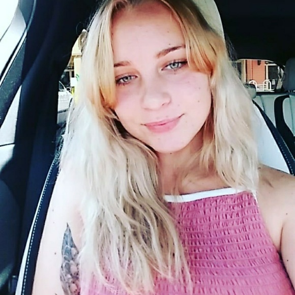 Meet your Posher, Lily - Picture 1 of 1